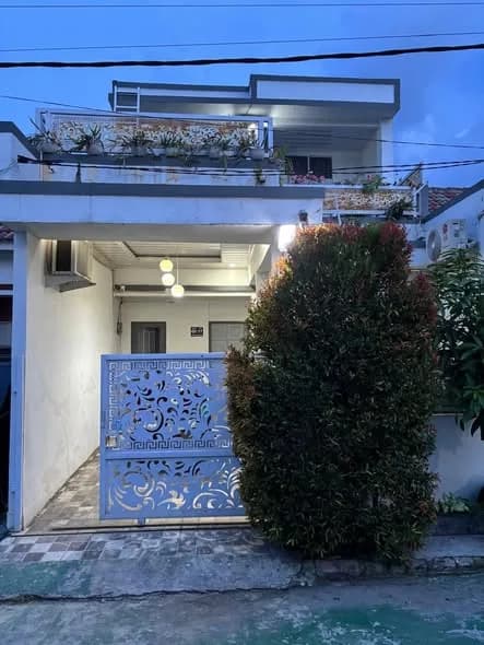 Dijual Rumah 2 Lantai - SHM
