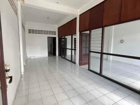 Disewakan bangunan ex office 2