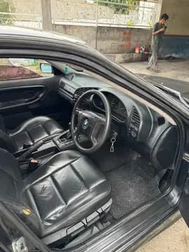 Dijual BMW E36 318i 1