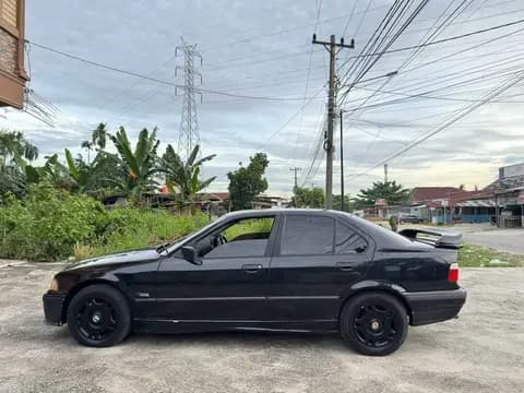 Dijual BMW E36 318i 2