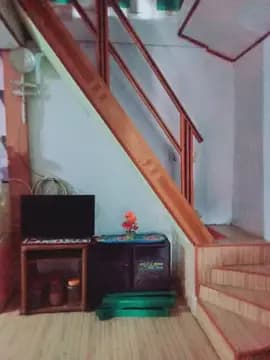 Dijual Rumah 2 Lantai, 135 juta, Sertifikat Tangan 1