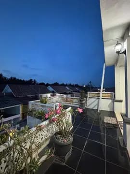 Dijual Rumah 2 Lantai - SHM 3