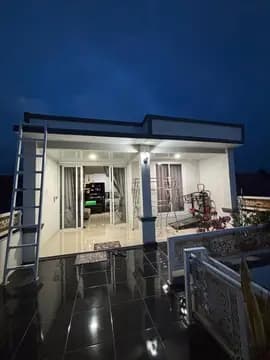 Dijual Rumah 2 Lantai - SHM 4