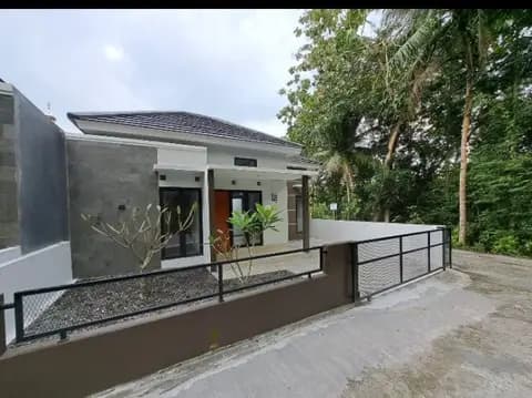 RUMAH BANGUNJIWO BANTUL 2